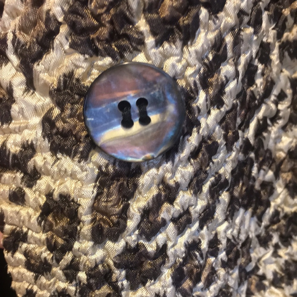 Lightweight reversible jacket - Picture 5 of 6